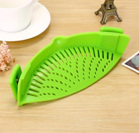 AurevoHub™ ClipMate™ Silicone Clip-On Funnel Strainer  – Effortless Draining with Universal Fit